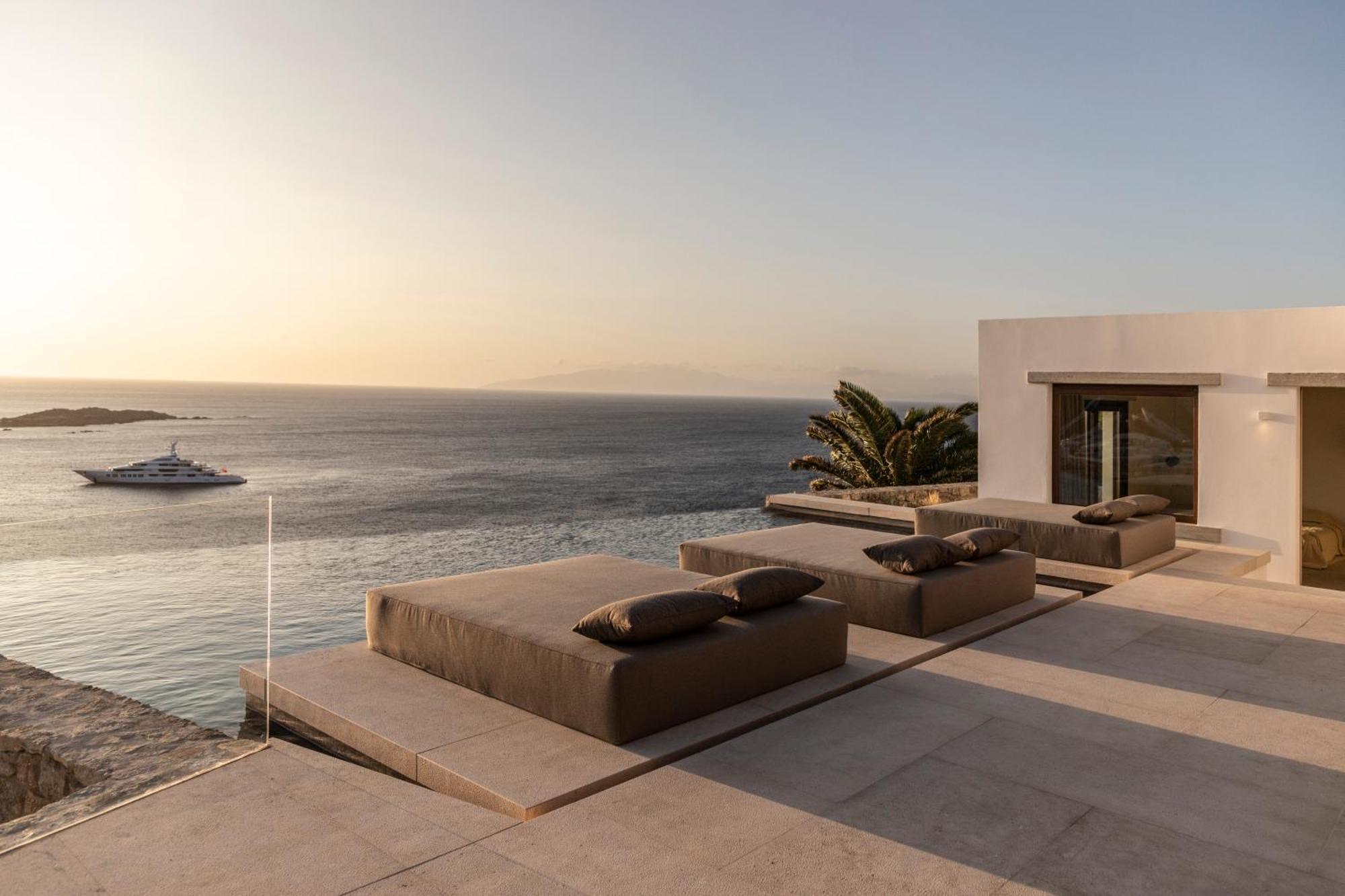 The Skyvilla Mykonos - A Landmark Property With Breathtaking Views Of The Psarou Bay Mykonos Town 외부 사진